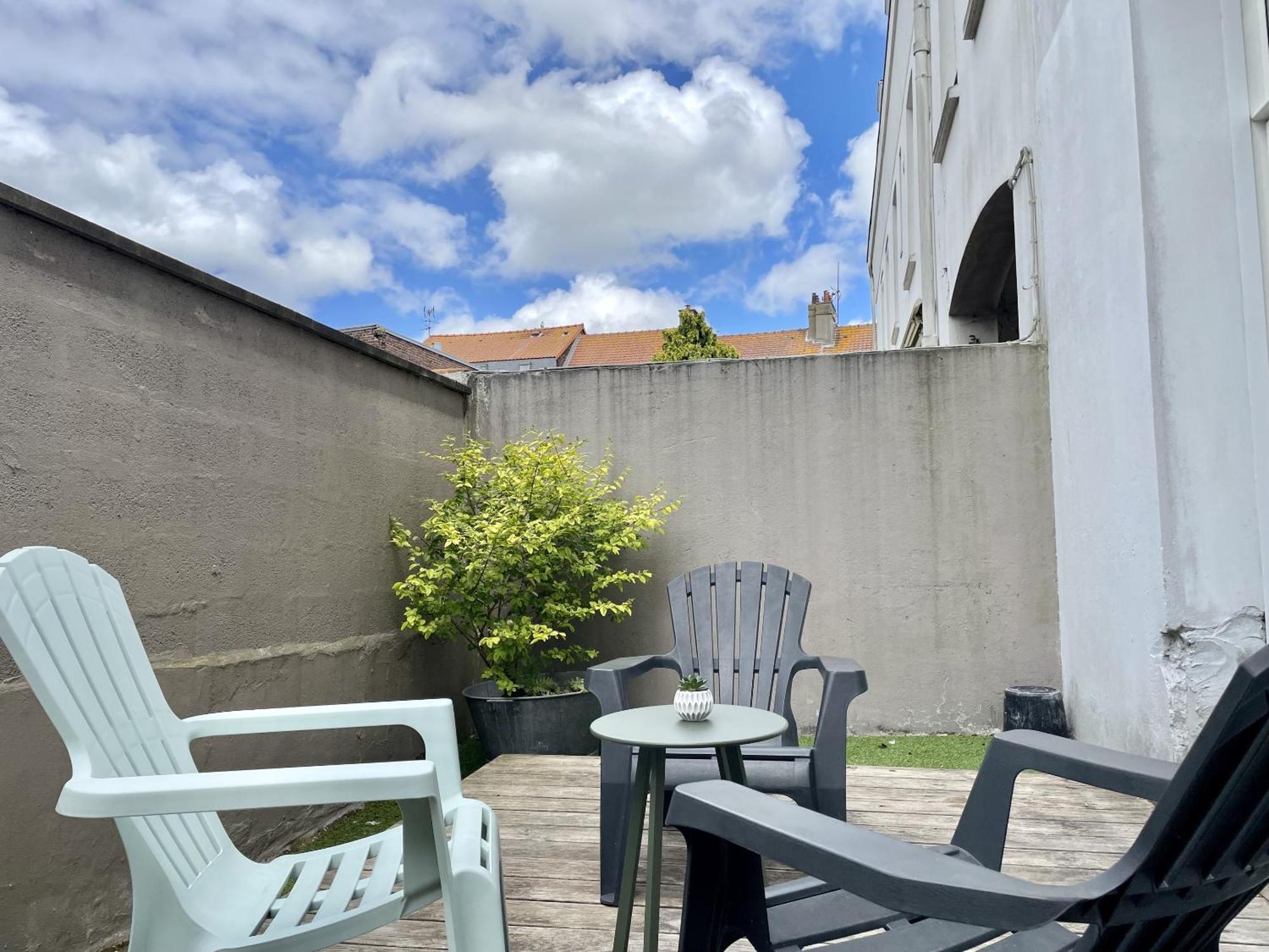 Apartamento L'Aristide Calais Exterior foto